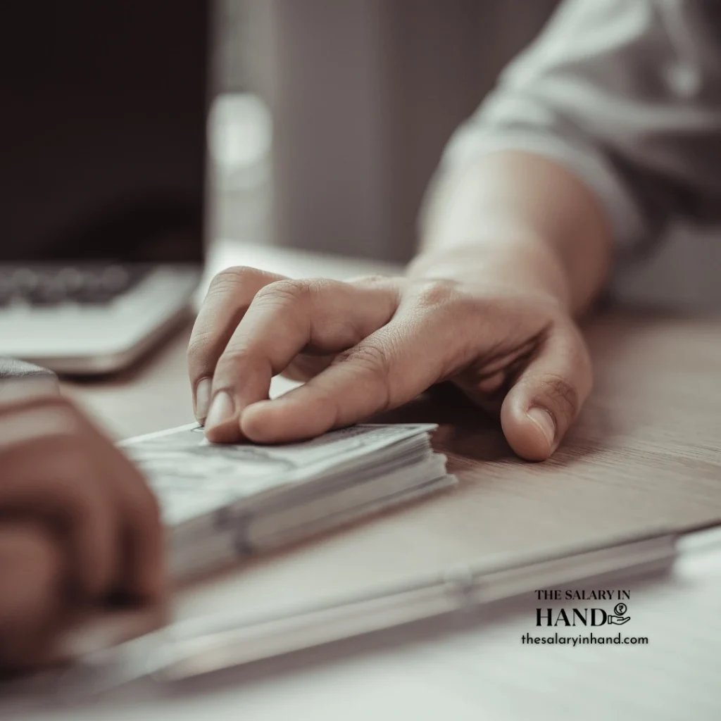 7 lpa in hand salary per month