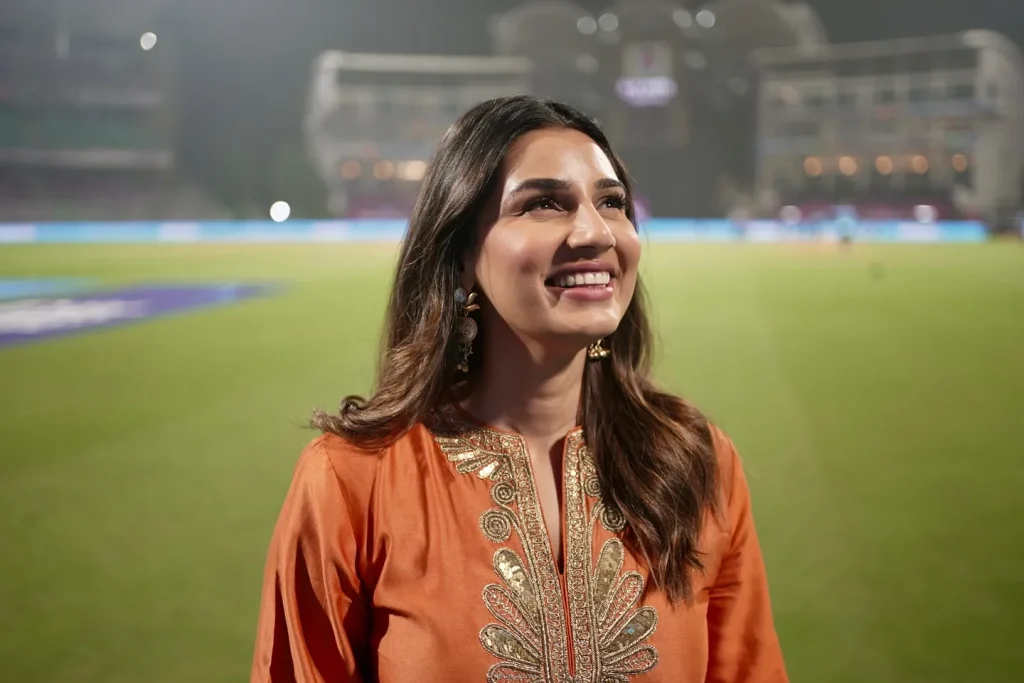 sanjana ganesan salary per month